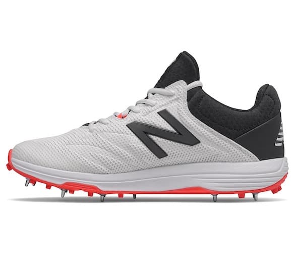 new balance cricket boots