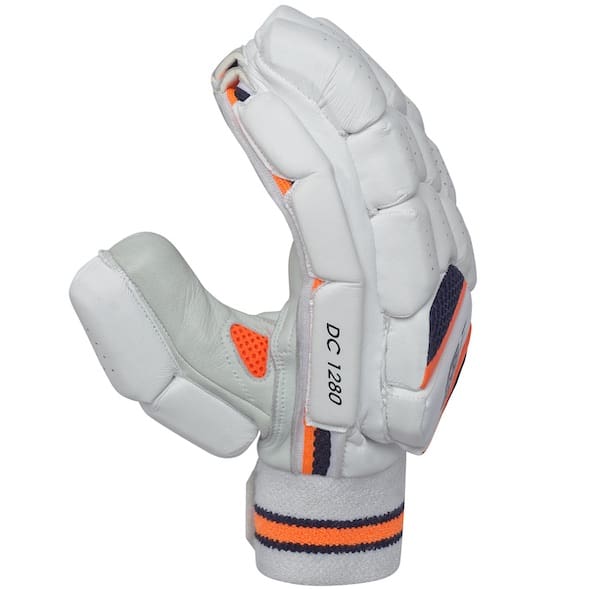 new balance cricket gloves junior