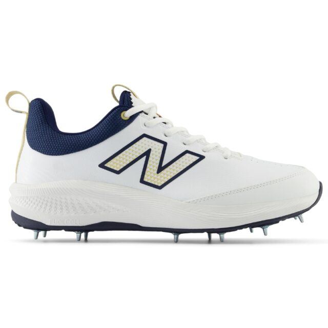4030 New balance Cricket Shoe
