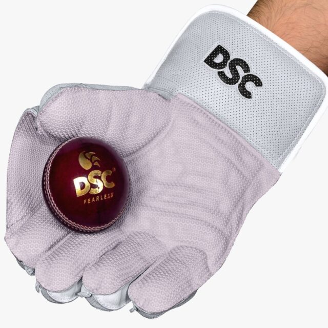 DSC Split Players Wicket Keeping Gloves - Image 4