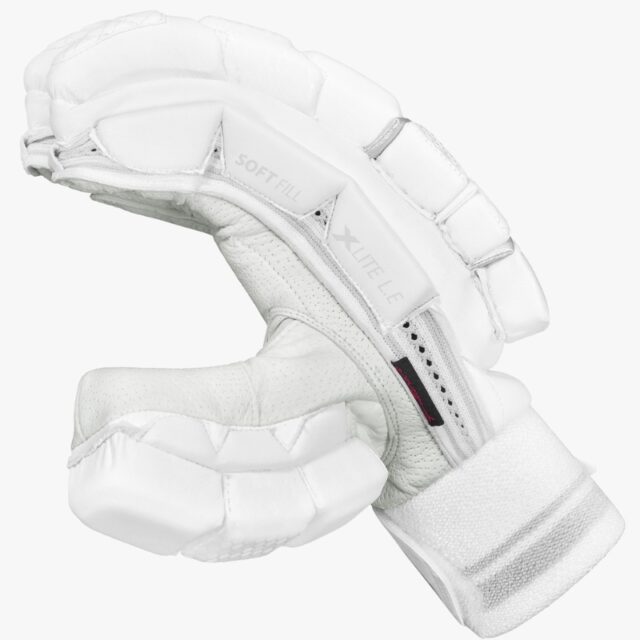 DSC XLITE Batting Gloves - Image 3