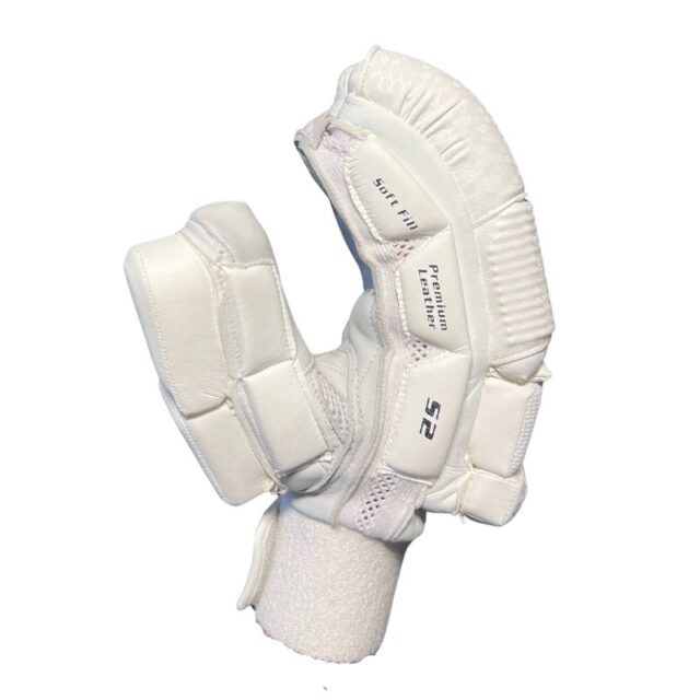 Grove S2 Batting Gloves - Image 2
